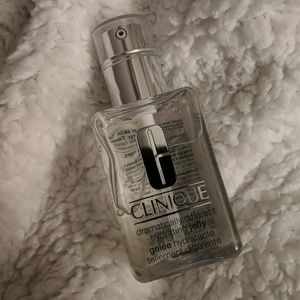 Clinique Dramatically Different Hydrating Jelly